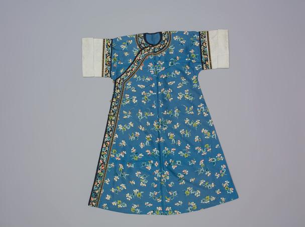 品月色纱绣五彩海棠纹单氅衣