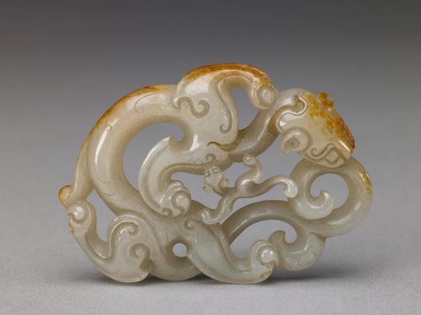 白玉镂雕蟠螭佩