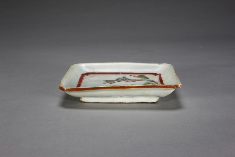 五彩人物图委角方盘