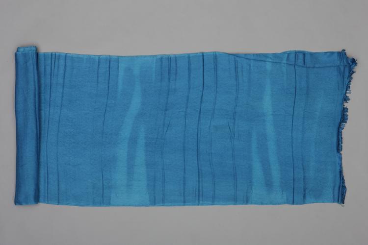 月白色四合如意纹春绸