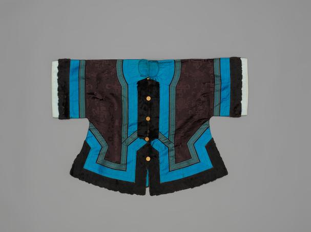 绛色江山万代纹暗花缎镶水獭皮对襟夹马褂