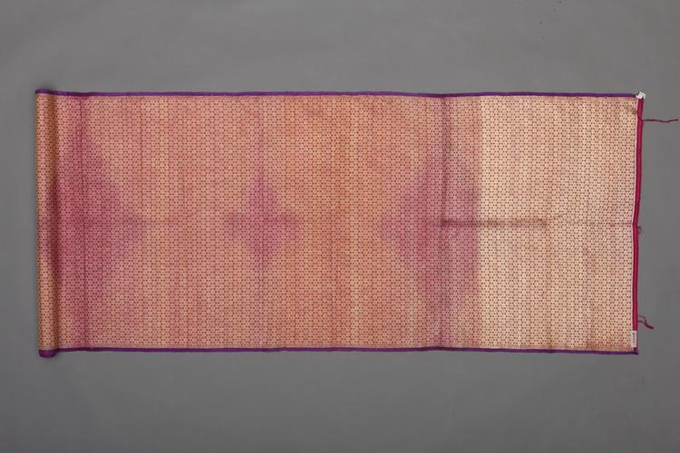 玫瑰紫色地小圆球梅纹回回织金锦