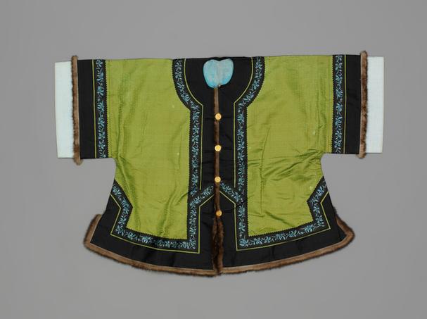 绿色锦纹暗花缎镶貂皮边对襟夹马褂