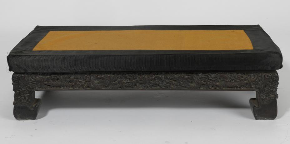 红木雕龙纹脚踏