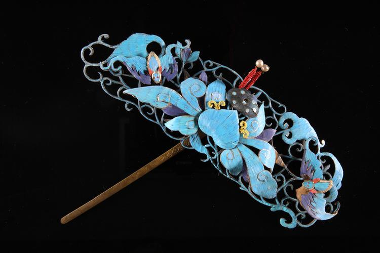 点翠荷花纹头花
