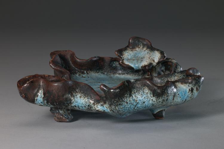 广窑灰蓝釉秋叶洗