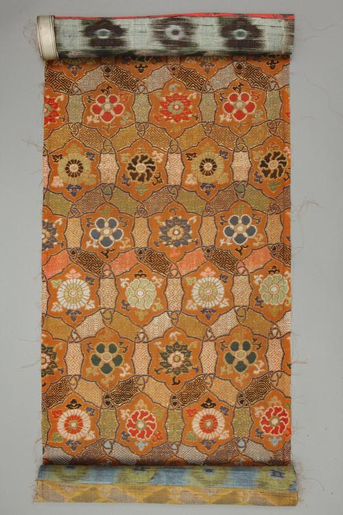 柿红盘绦朵花宋锦