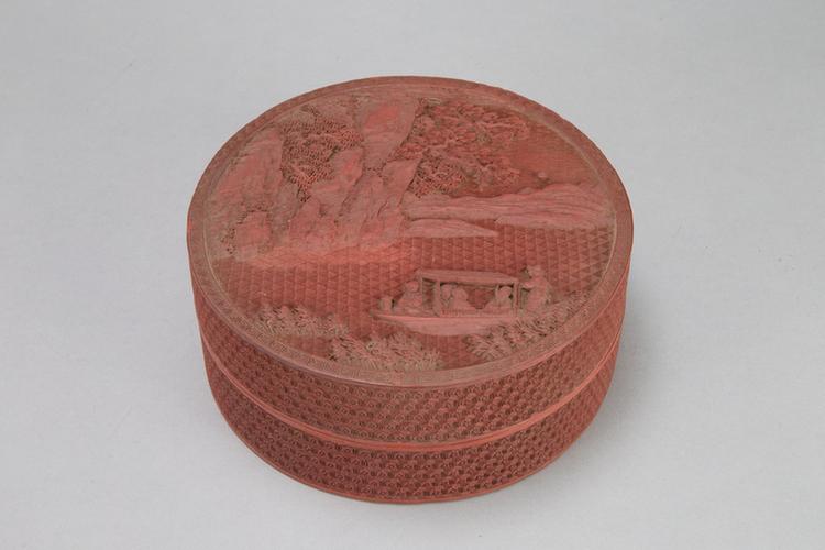 乾隆款剔红山水人物泛舟图扁圆盒