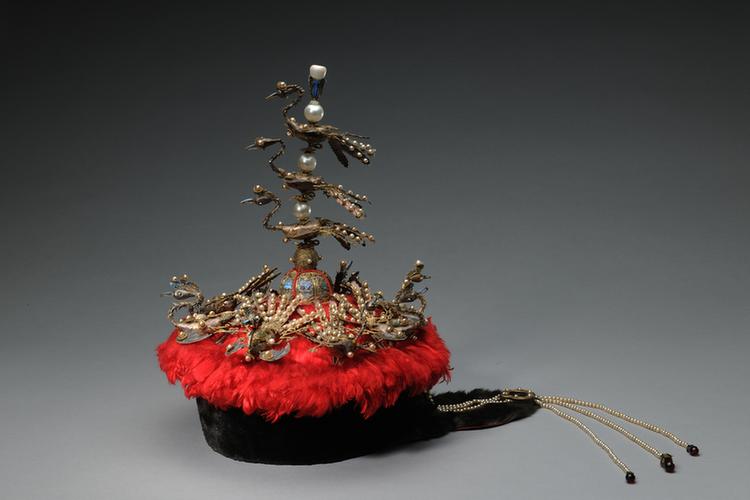 点翠嵌珠后妃朝冠