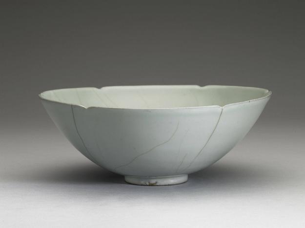 青瓷葵口碗-5