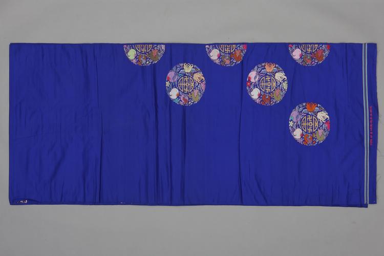 宝蓝色地团三多金寿字纹妆花绸
