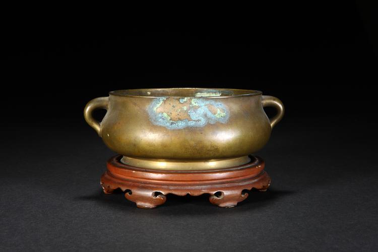 乾隆款铜双耳圈足炉