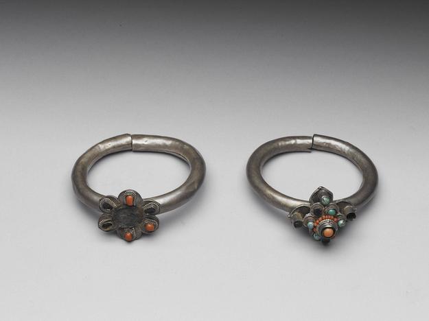 银嵌珊瑚松石臂钏一对