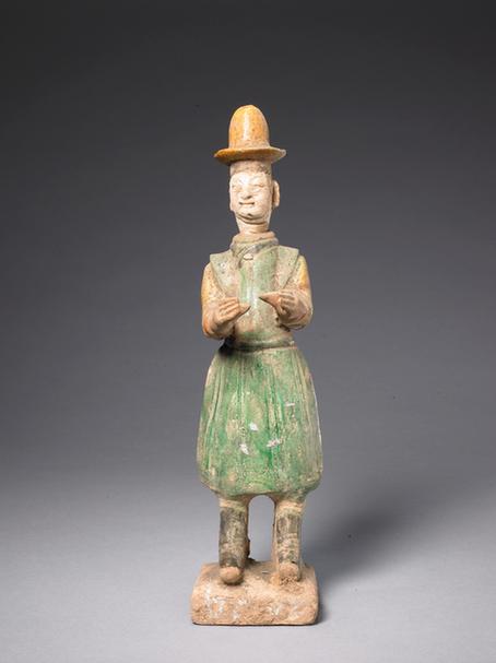 陶黄绿釉男立俑