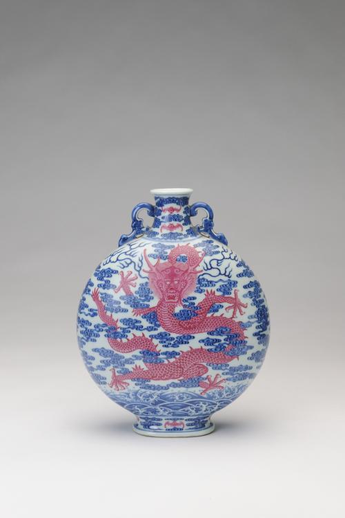 胭脂彩云龙纹扁壶