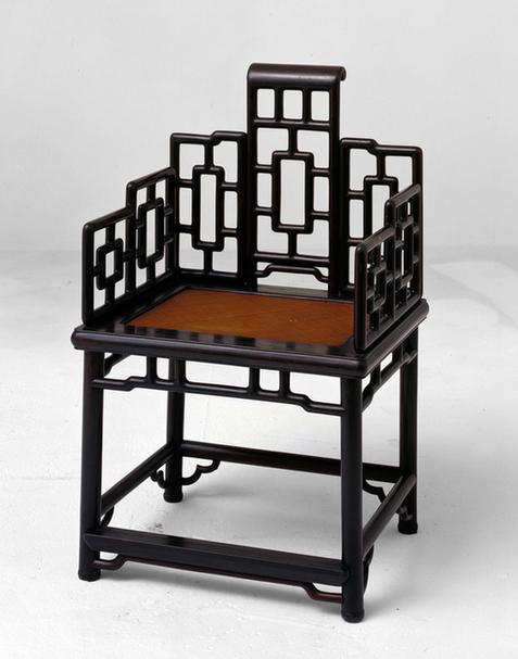 红木窗棂式靠背椅