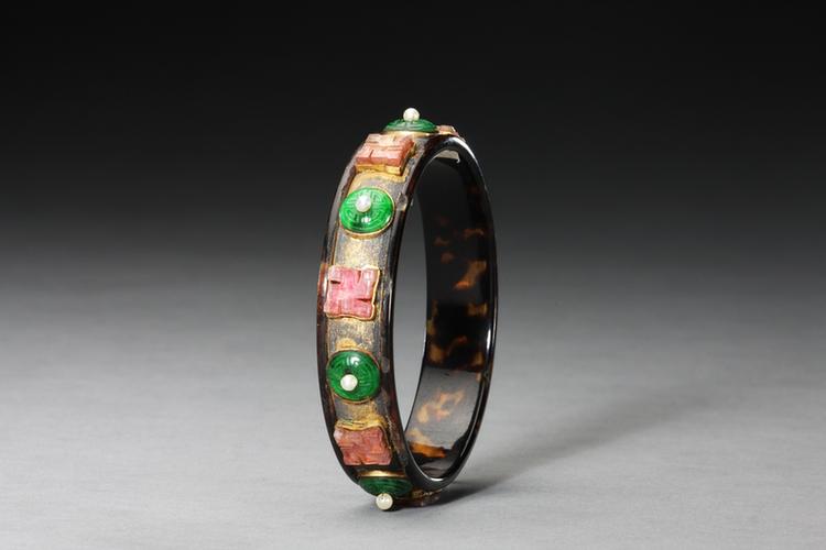 玳瑁镶金嵌珠宝镯