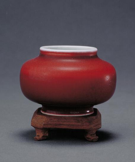 乾隆款祭红釉水丞