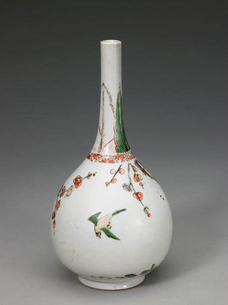 五彩梅鹊图胆式瓶