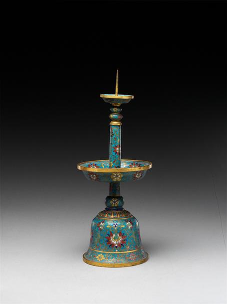 乾隆款掐丝珐琅宝相花纹烛台