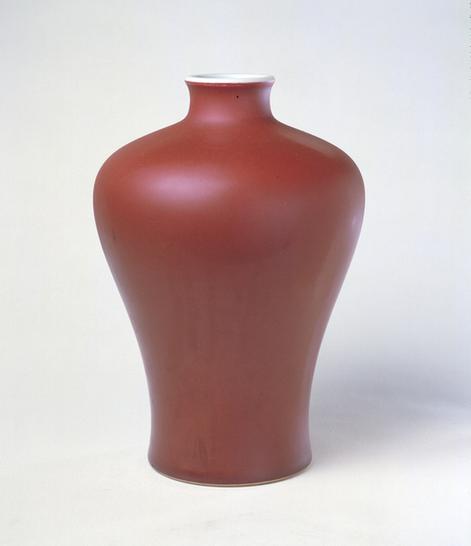 雍正款祭红釉梅瓶