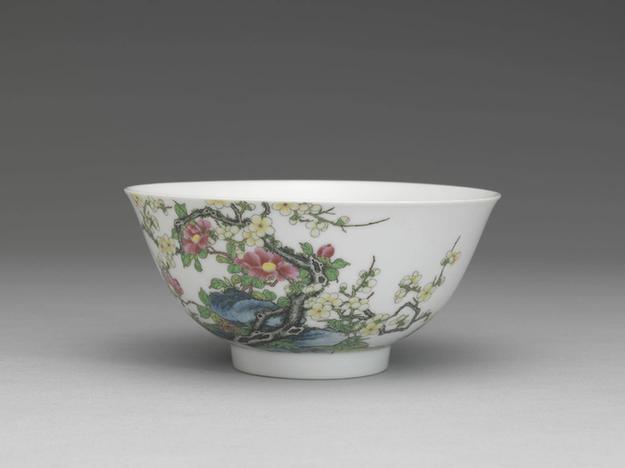 雍正 珐瑯彩山茶梅花碗