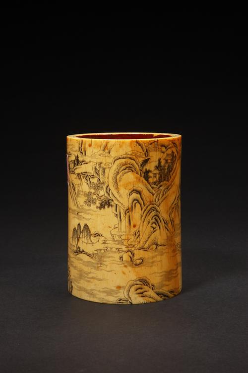 象牙雕赤壁图笔筒