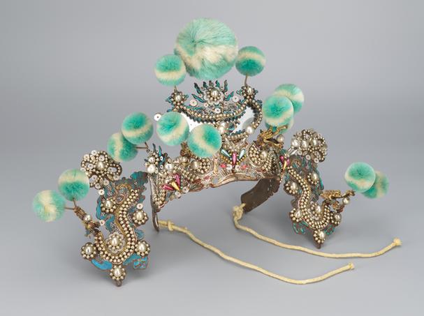 串玻璃珠龙蝶纹带绿白绒球二龙箍