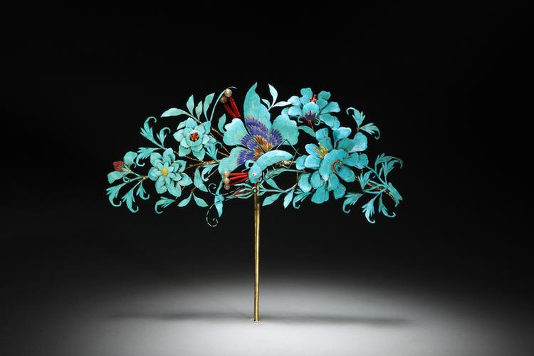 点翠花蝶纹头花