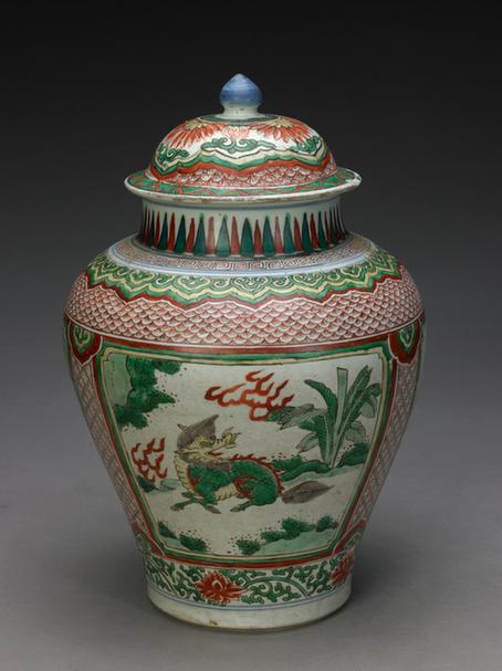 五彩开光三兽图罐