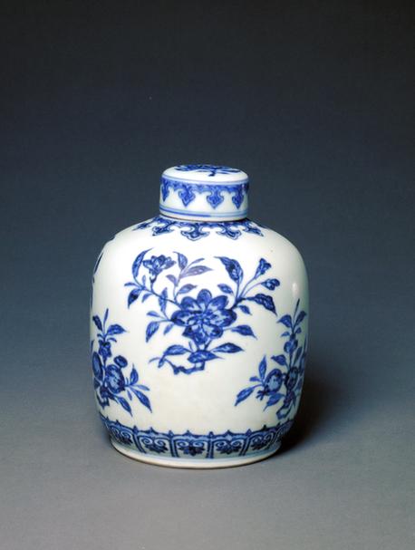 雍正款青花折枝花果纹盖罐