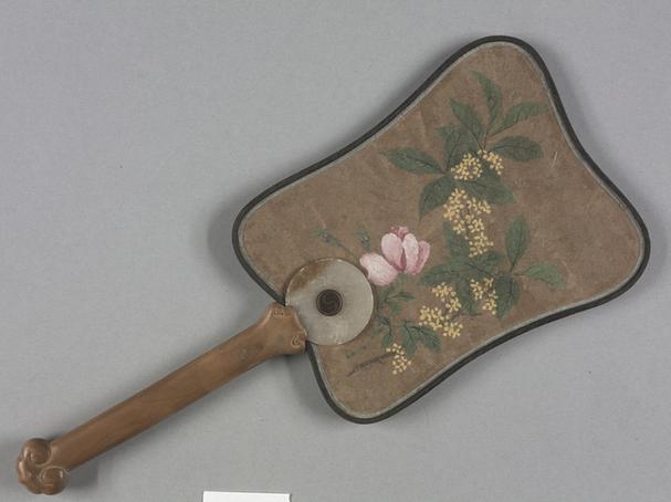 贝叶画花卉图面木柄团扇