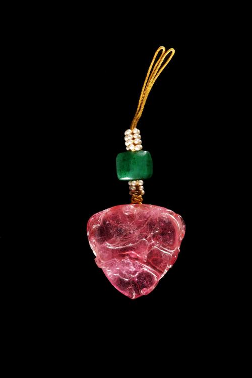碧玺带翠桃佩