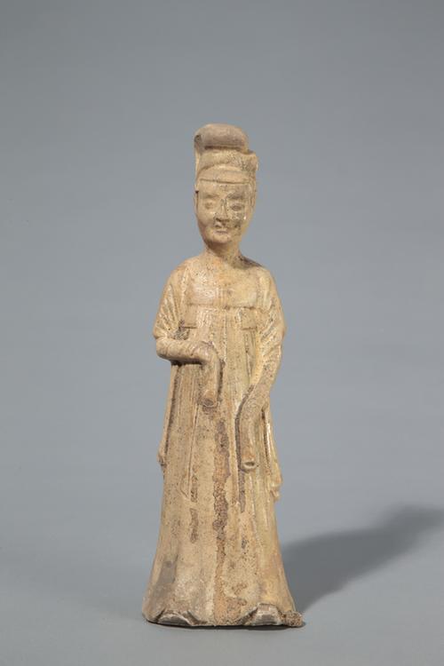 陶黄银釉女立俑