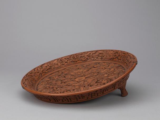 永乐款剔黄龙纹三足盘