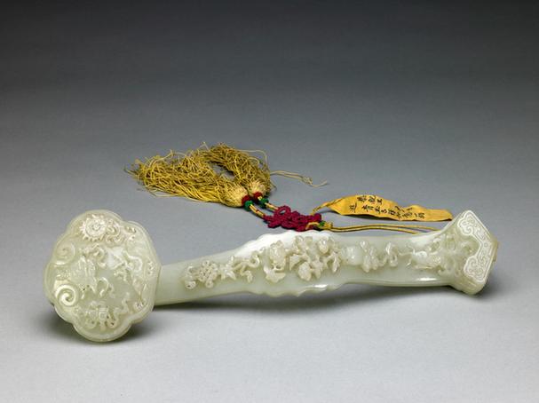 青玉浮雕八宝如意