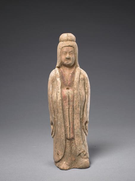 陶画彩披风衣拱手男立俑