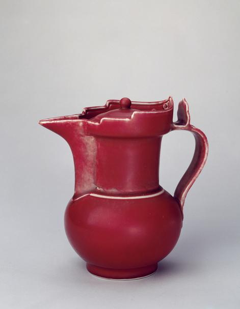 宣德款鲜红釉僧帽壶