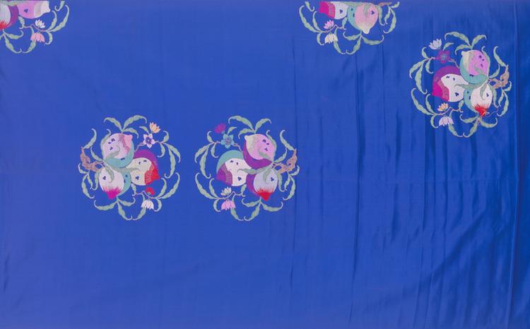蓝色团三桃纹妆花缎
