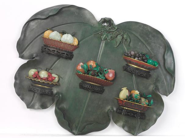 绿漆地枫叶蔬果挂屏