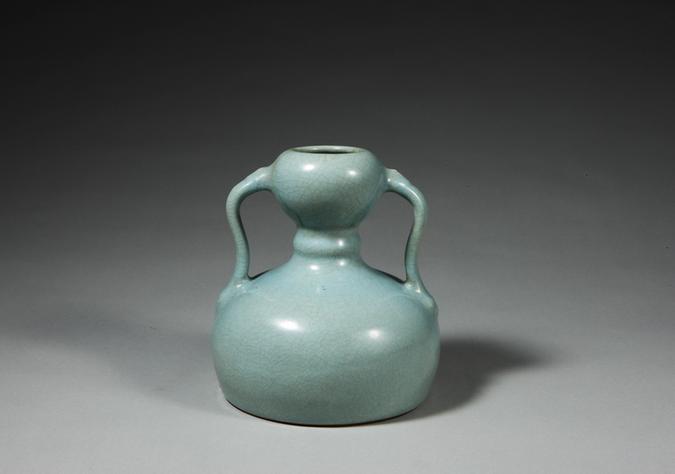 雍正款仿汝釉如意耳葫芦瓶