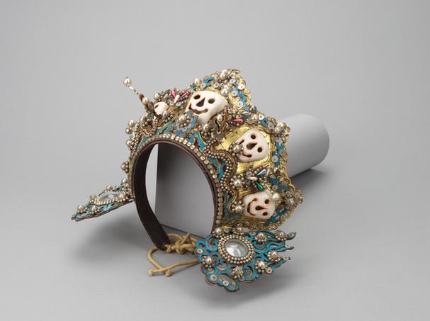 串玻璃珠金色鬼头额子