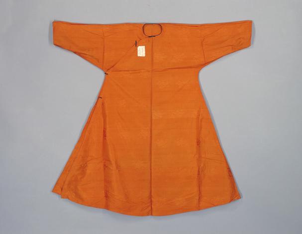 金黄色潞绸喇嘛衬衣