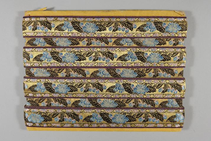 金地水墨时花冰梅纹绦