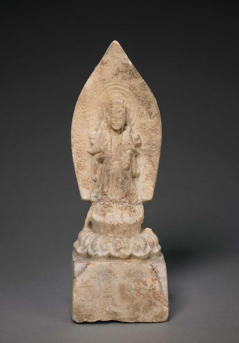 邸荀生造石观音像