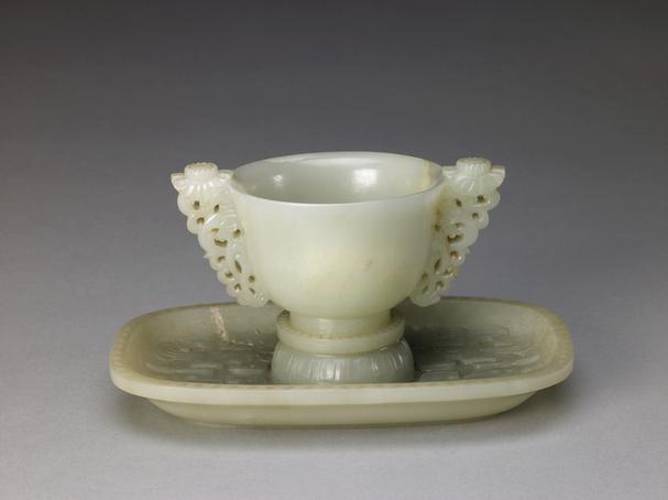 乾隆款青玉光素花耳杯