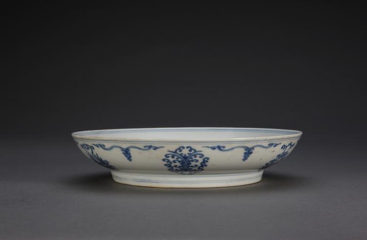 雍正款青花宝相花纹盘