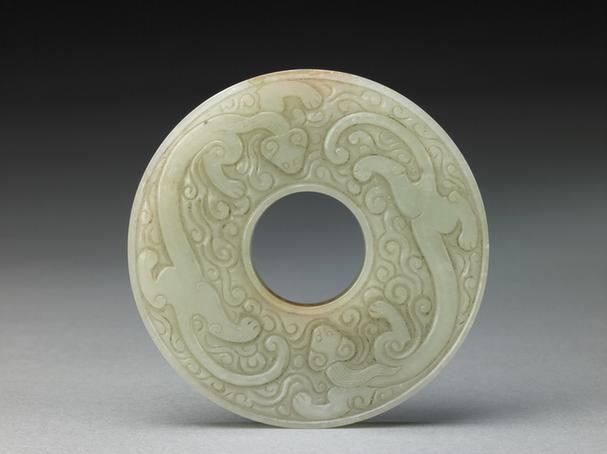 青玉勾云双螭璧