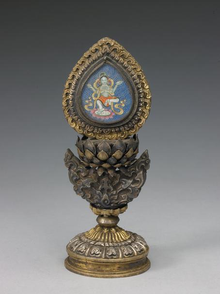 银镀金托画供养菩萨