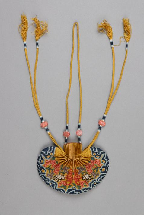 黄色缎口满纳菊花双喜小羊纹腰圆荷包